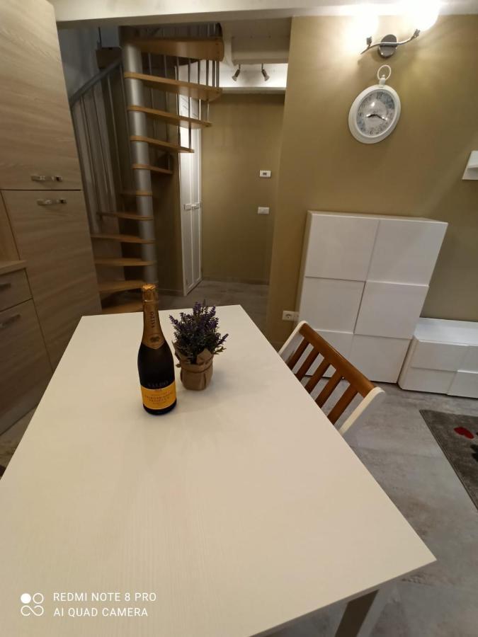 Antico-Vicolo Appartamento Viviana Βερτσέλλι Εξωτερικό φωτογραφία